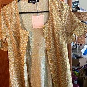 Kittenish dress